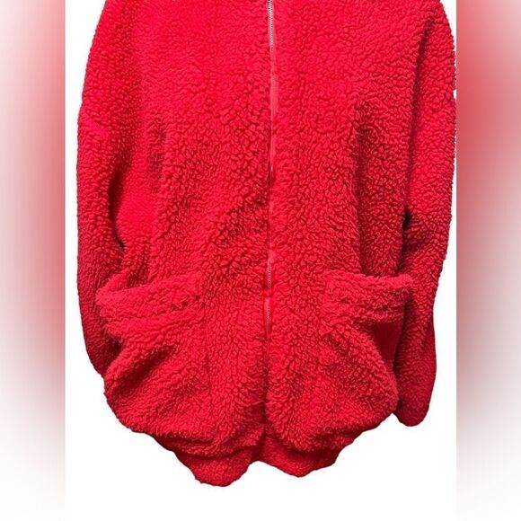I am Gia red Sherpa Jacket - Picture 5 of 8